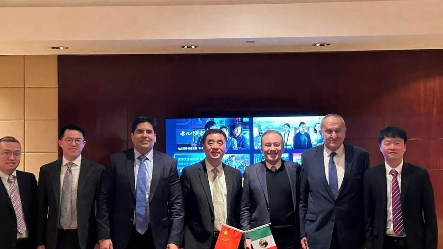 Reunión con una empresa líder en tecnologías innovadoras y en aprovechamiento de energías